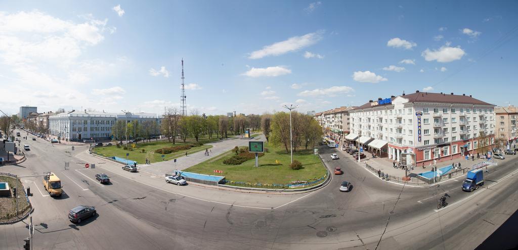 Apart-Hotel Parasolka Chernihiv Bagian luar foto